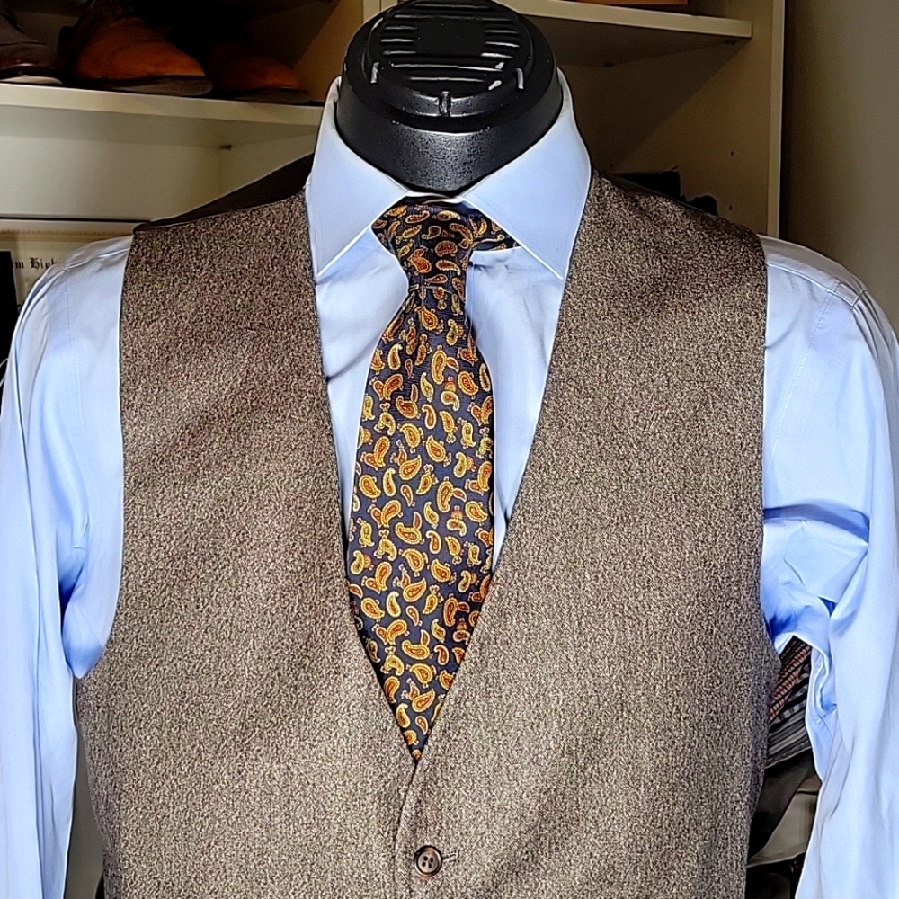 Request a curated ensemble 👔